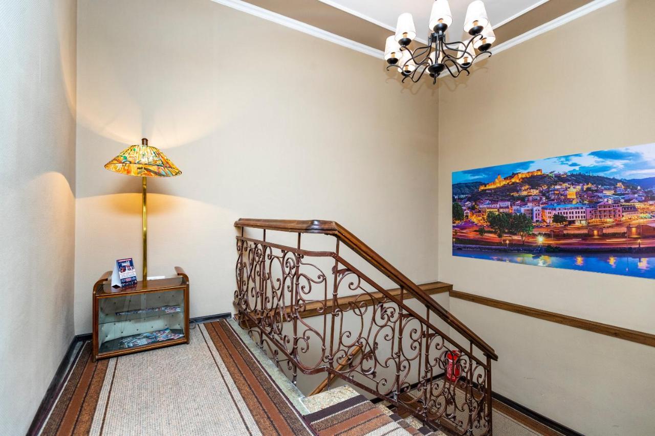 Hotello Tbilisi ภายนอก รูปภาพ